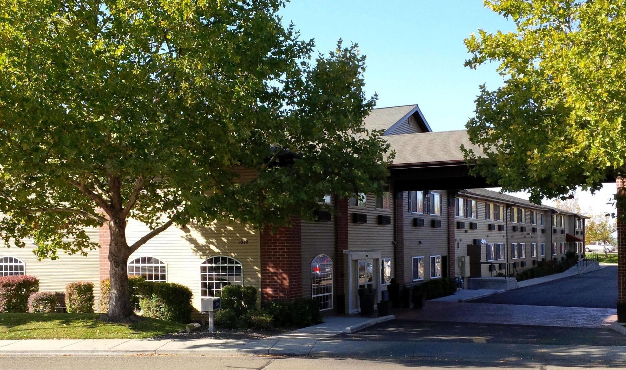 Best Western Plus Meridian Exterior photo